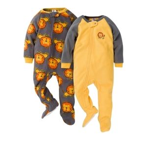 Gerber Fleece Onesies, grey with lion faces and yellow with gray arms.